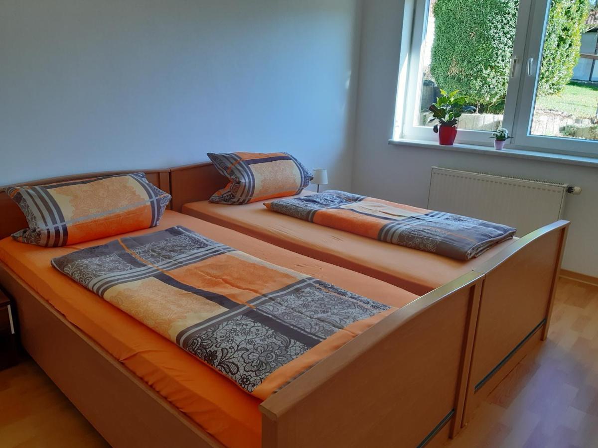 Thüringer Zimmer Suhl Exterior foto